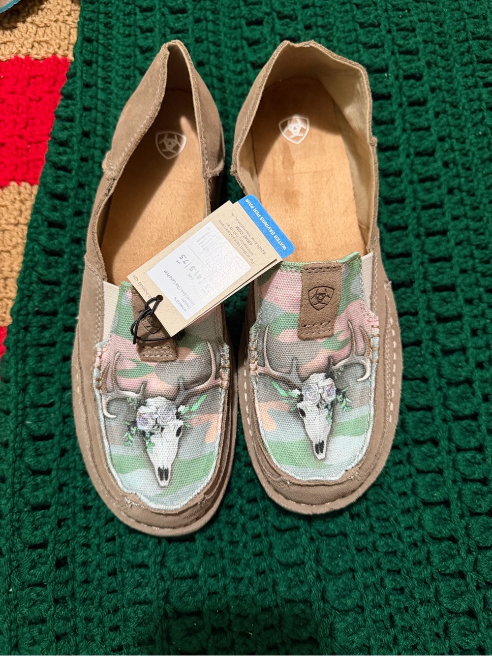 NWT WOMENS ARIAT CRUISER
SIZE:10